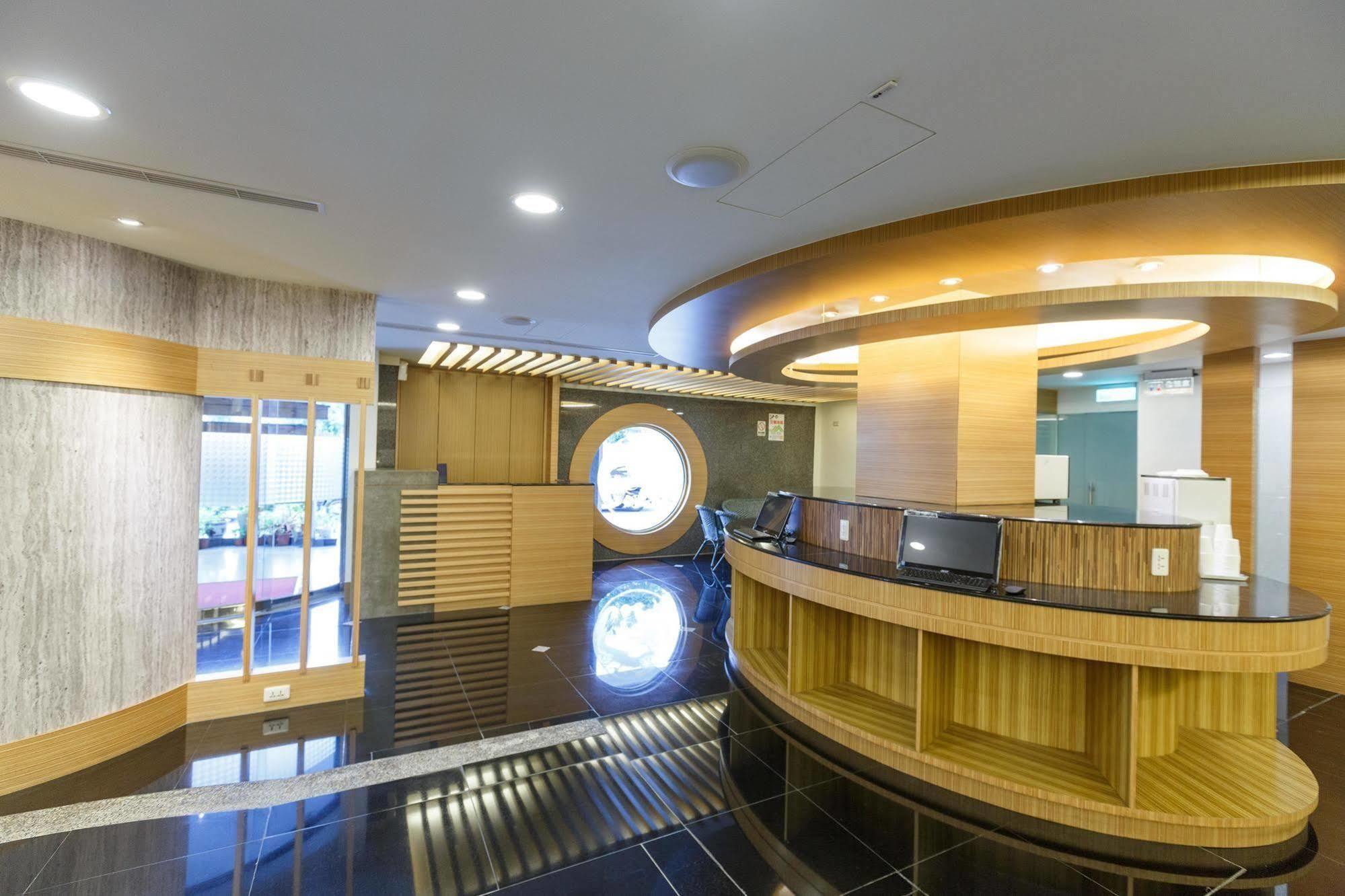 Hôtel Huahou à Kaohsiung Extérieur photo